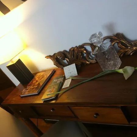 B&B Notarbartolo 3* Палермо